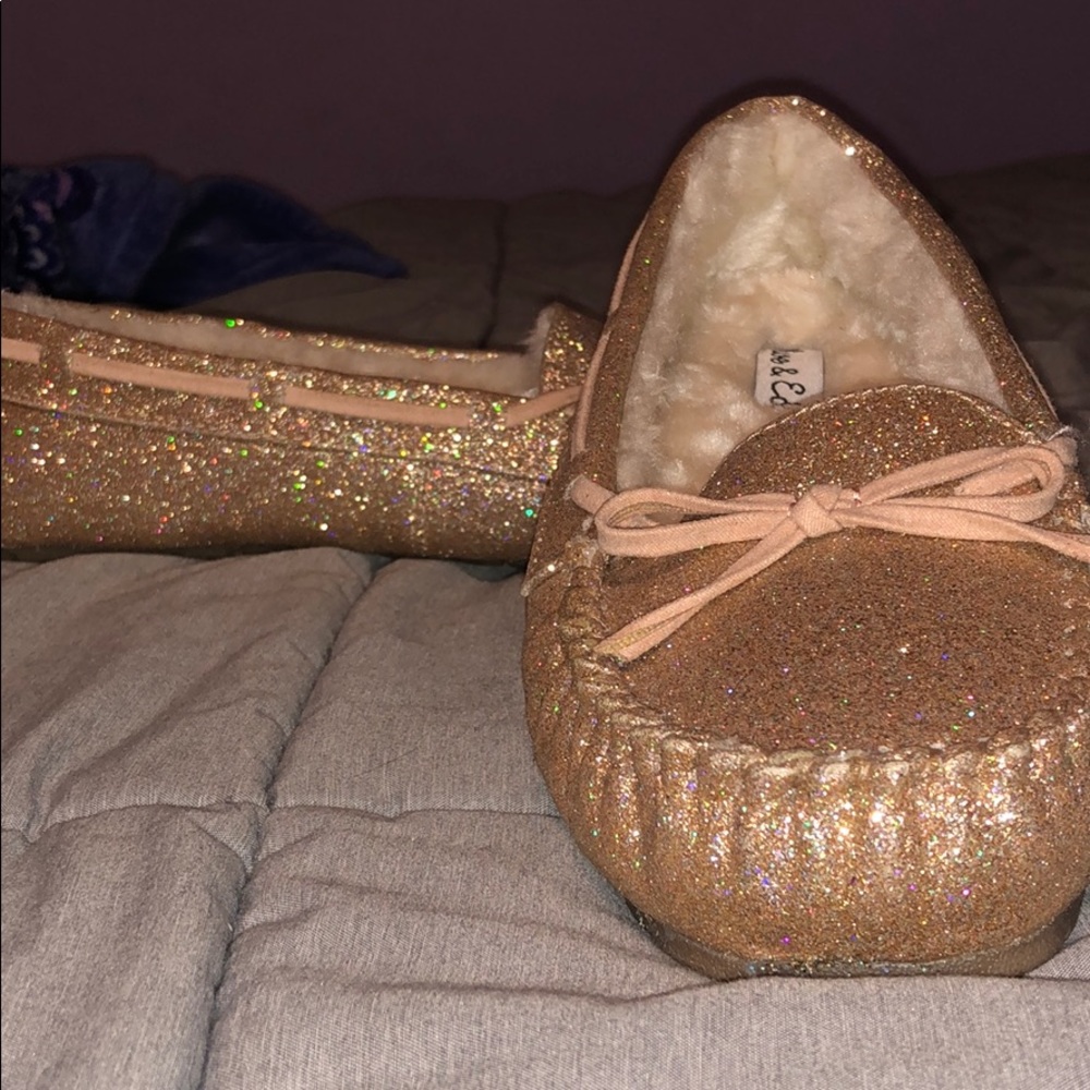 Brand new never been worn slip on fuzzy shoes
